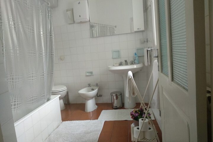 Room 20 of 33