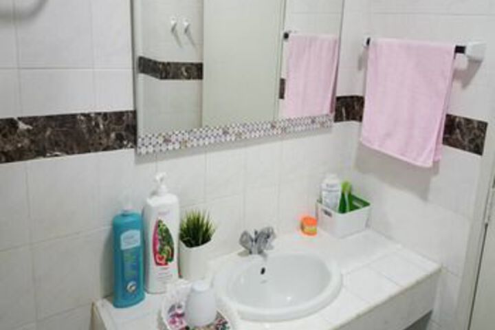 Room 4 of 62
