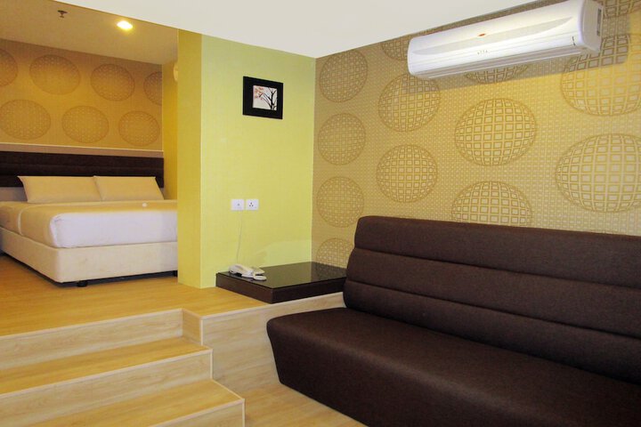Room 6 of 36