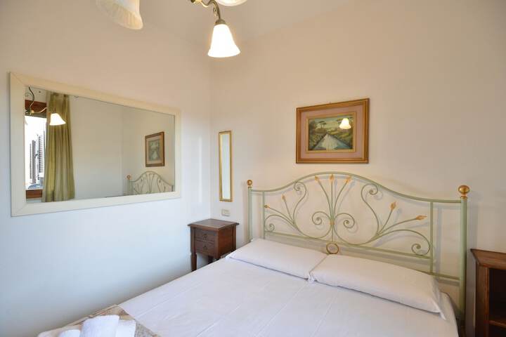 Room 4 of 22