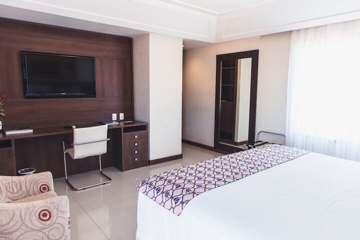 Room 14 of 87
