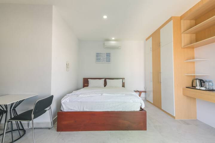 Room 30 of 148