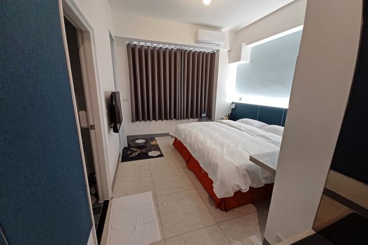 Room 29 of 31