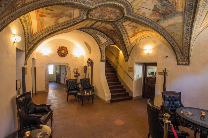Hotel Interior 4 of 183