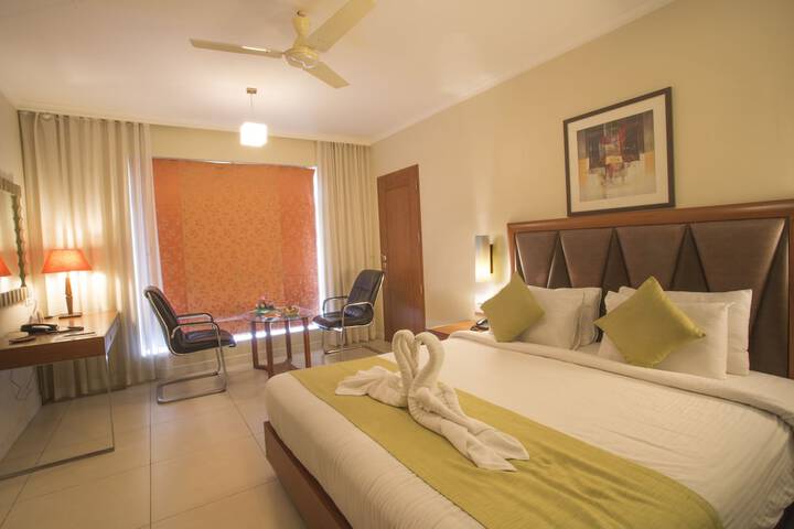 Room 6 of 63