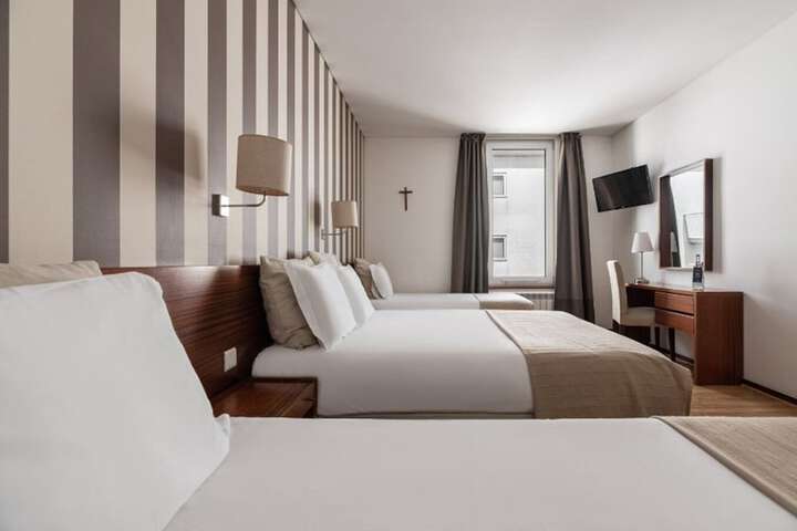 Room 45 of 92