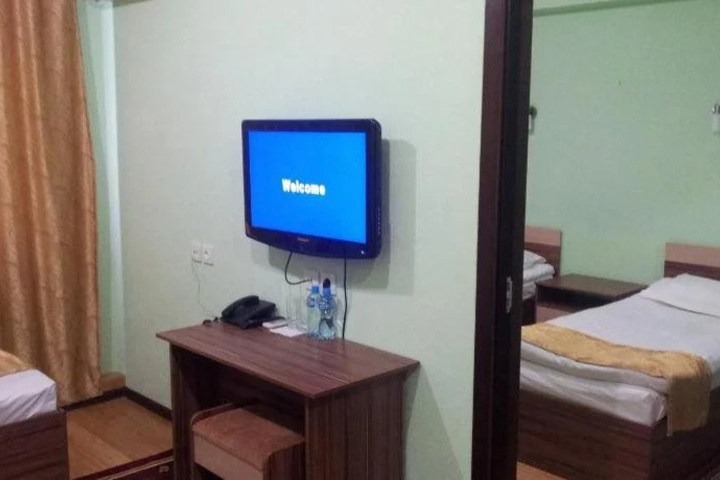 Room 3 of 27