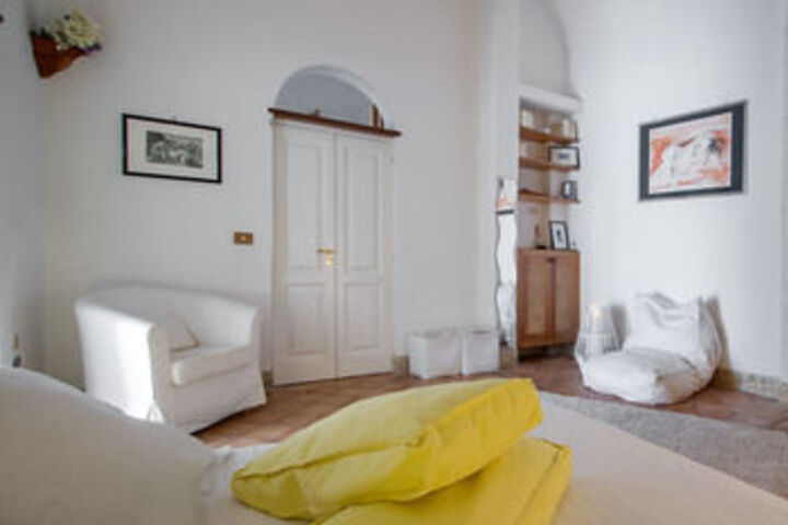 Room 11 of 26