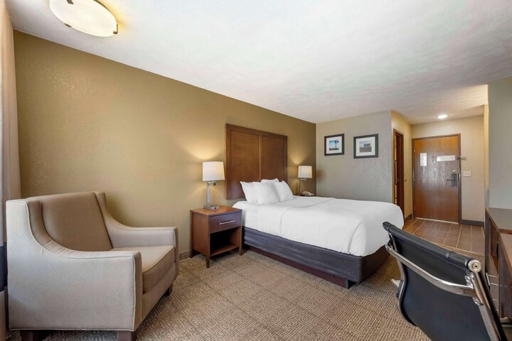 Room 7 of 42