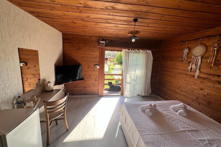 Room 4 of 26