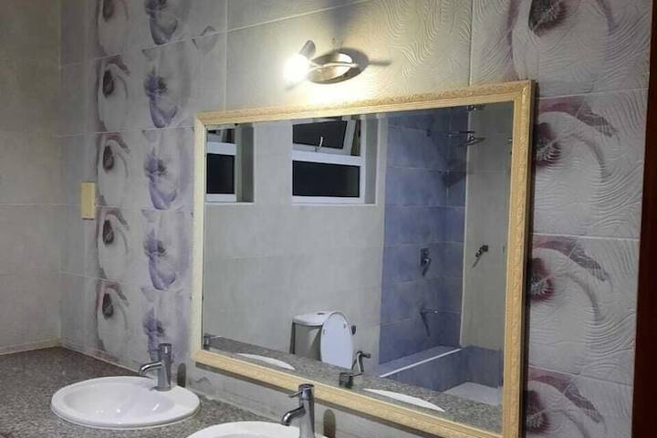 Room 140 of 190