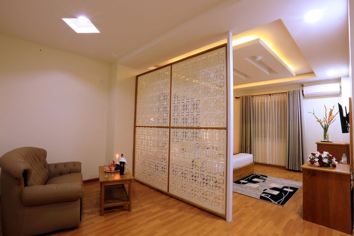 Room 13 of 34