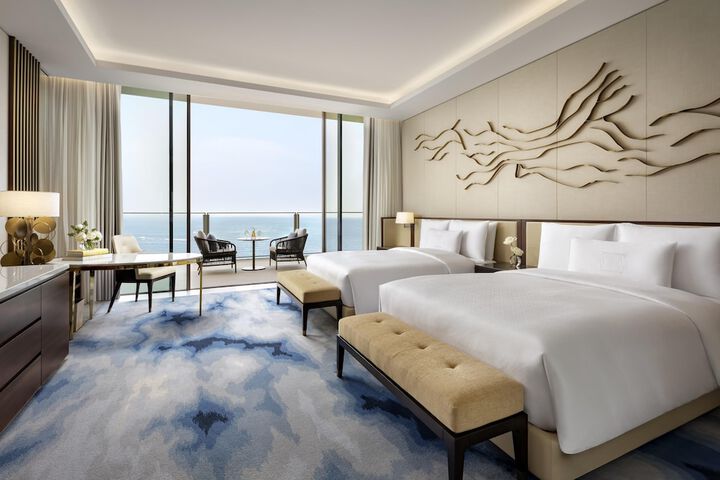 Room 21 of 212