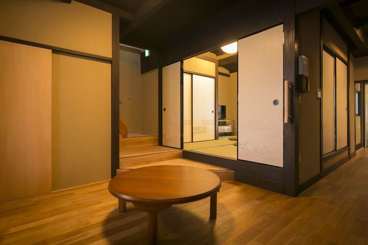 Room 10 of 101
