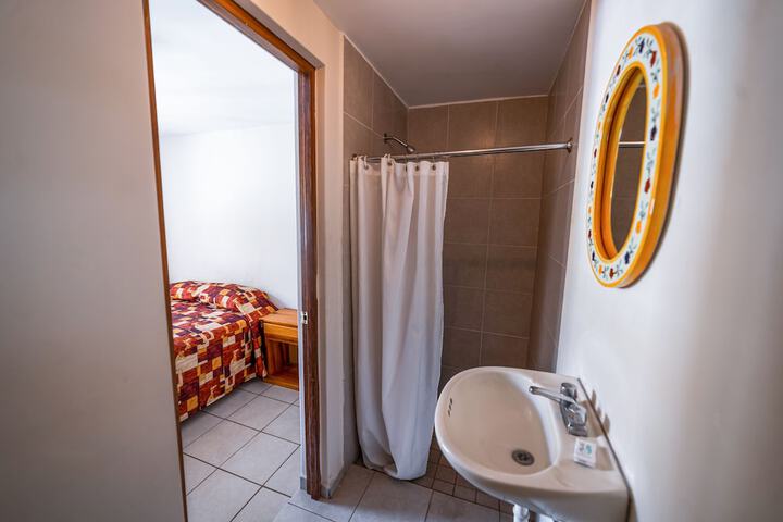 Room 10 of 20
