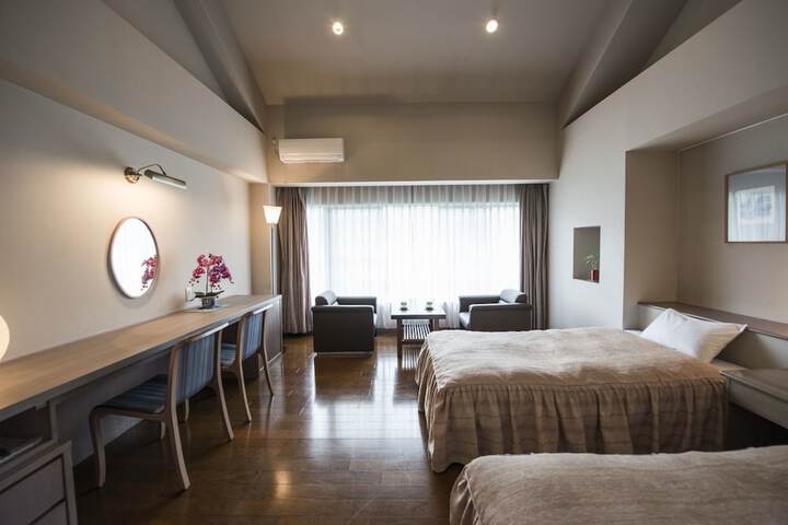 Room 18 of 61