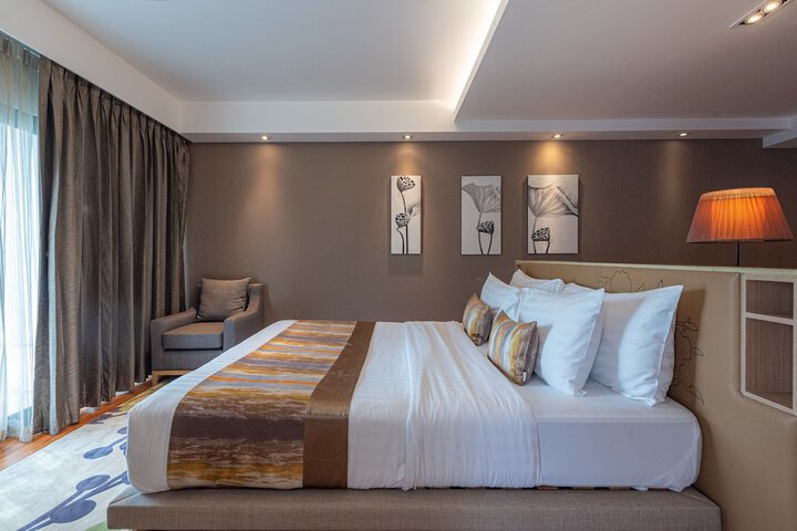 Room 13 of 334