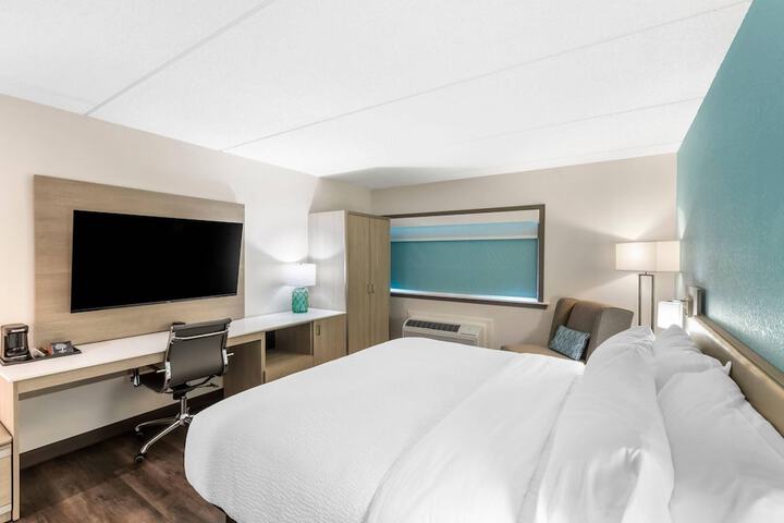 Room 32 of 87