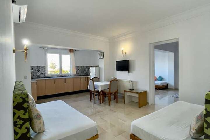 Room 10 of 34