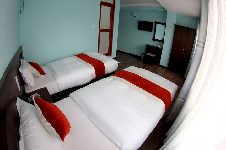 Room 10 of 41