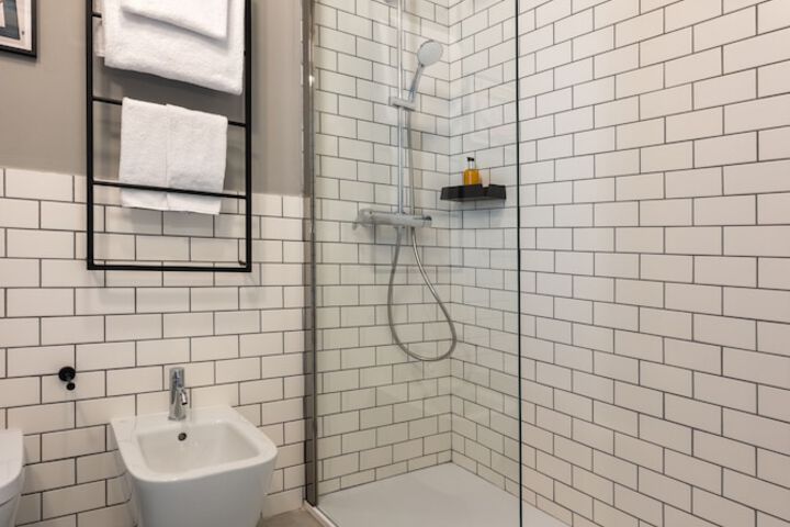 Room 10 of 15