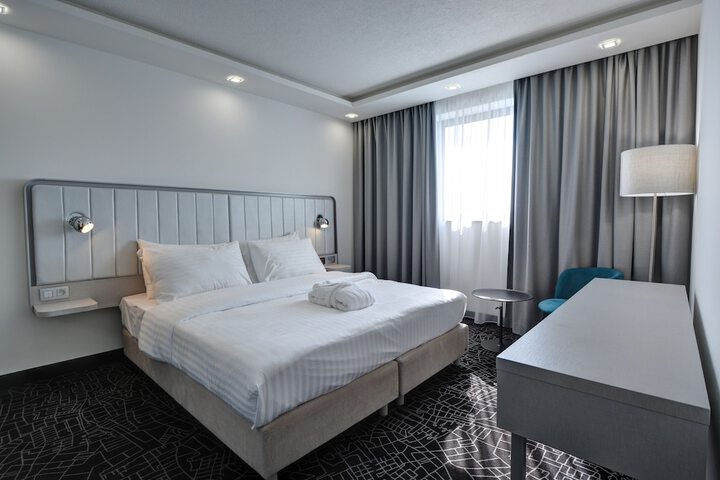 Room 14 of 50