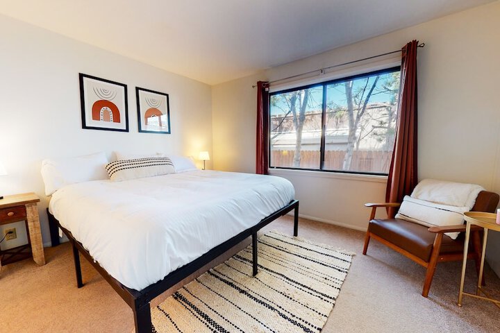 Room 6 of 36