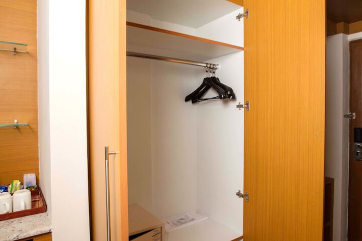 Room 16 of 69