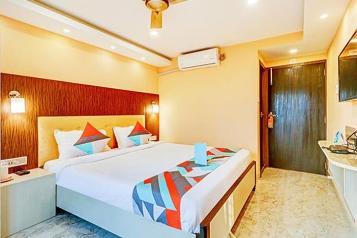 Room 9 of 26