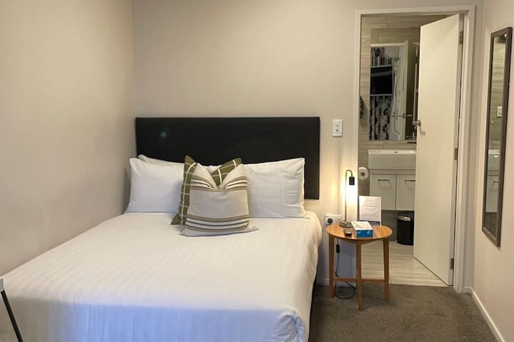 Room 19 of 87
