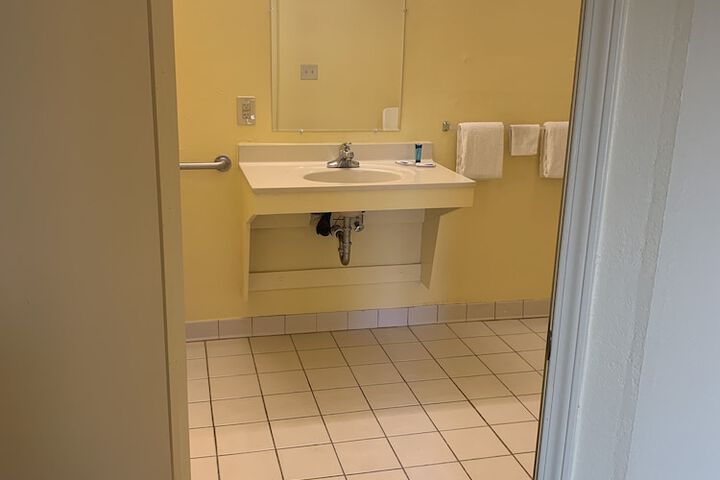 Room 14 of 17