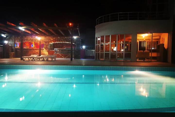 Pool 25 of 62