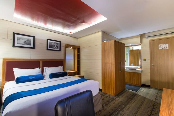 Room 13 of 48