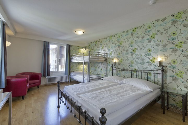 Room 7 of 35