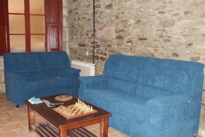 Room 5 of 14