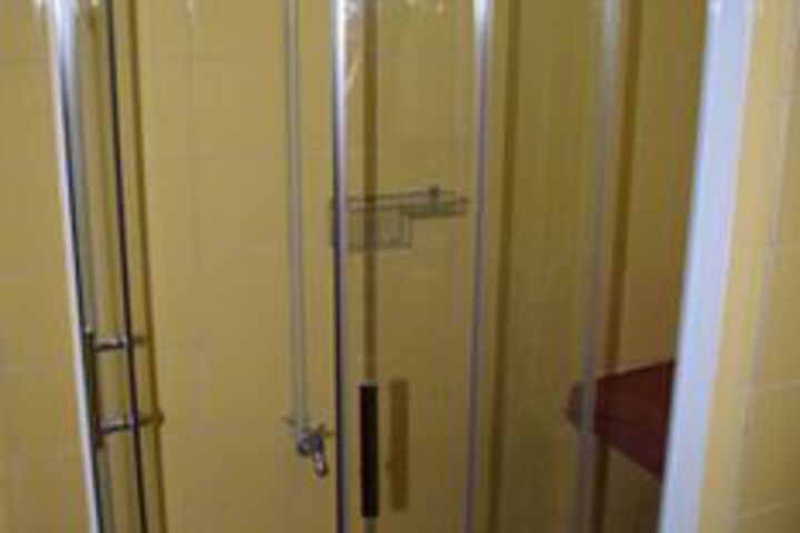 Room 13 of 40
