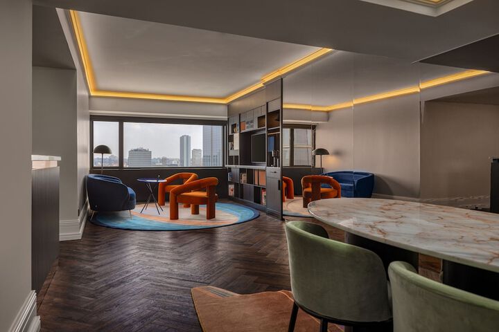 Room 32 of 109