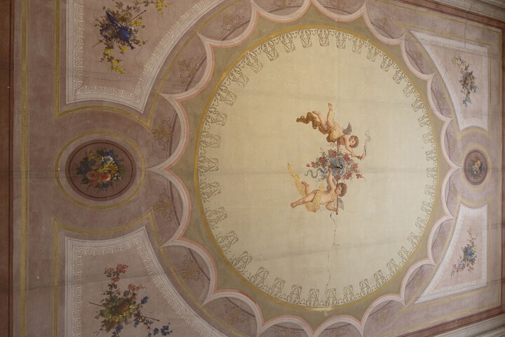 Room 15 of 59