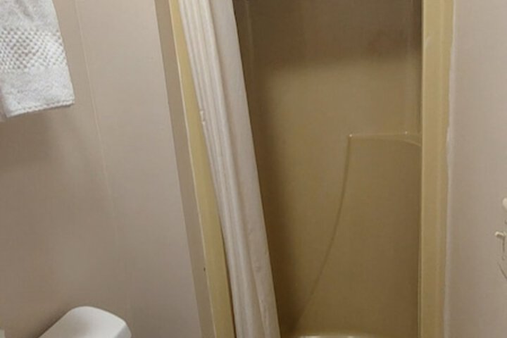 Room 14 of 22