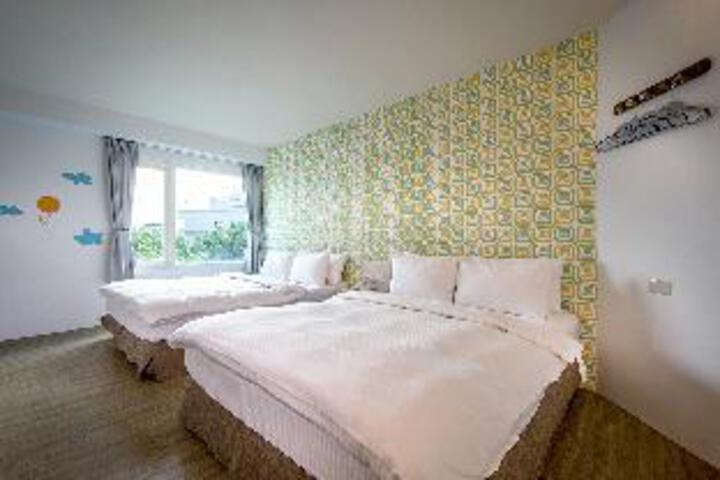 Room 10 of 11