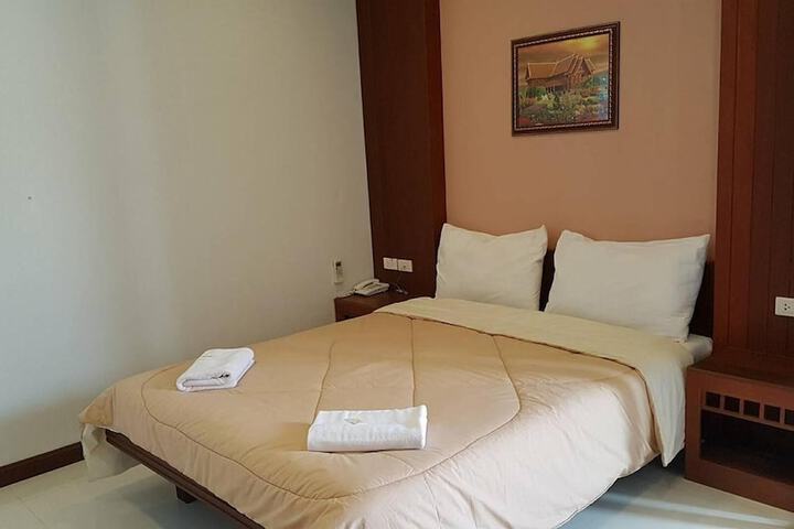 Room 5 of 20