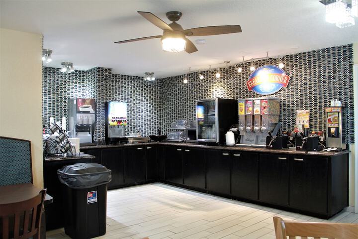 Breakfast area