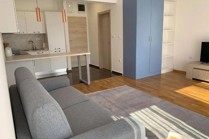 Room 2 of 14