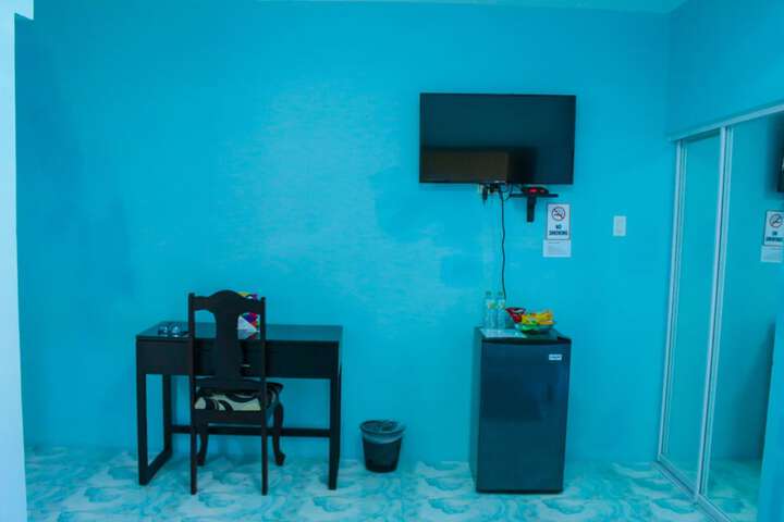 Room 10 of 21