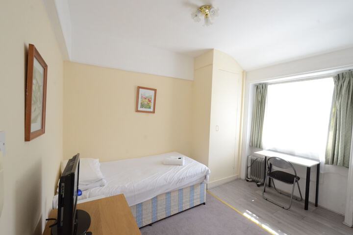 Room 192 of 371