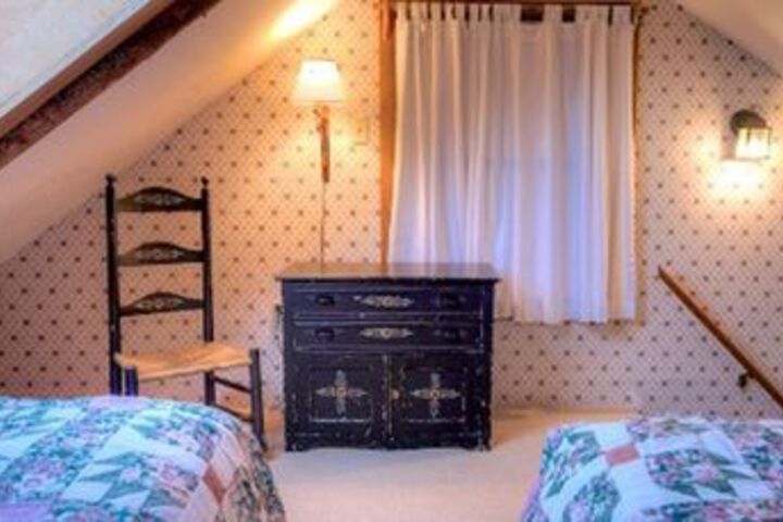 Room 46 of 150