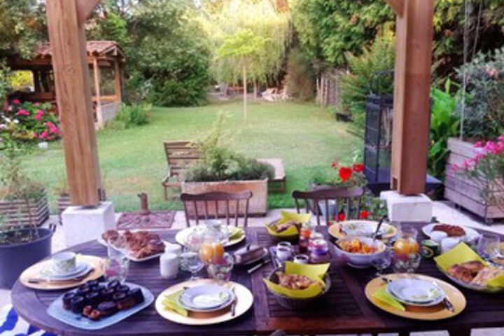 Breakfast/Coffee Service 9 of 37