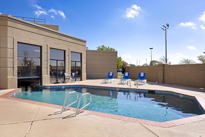 Hotel with Pool
