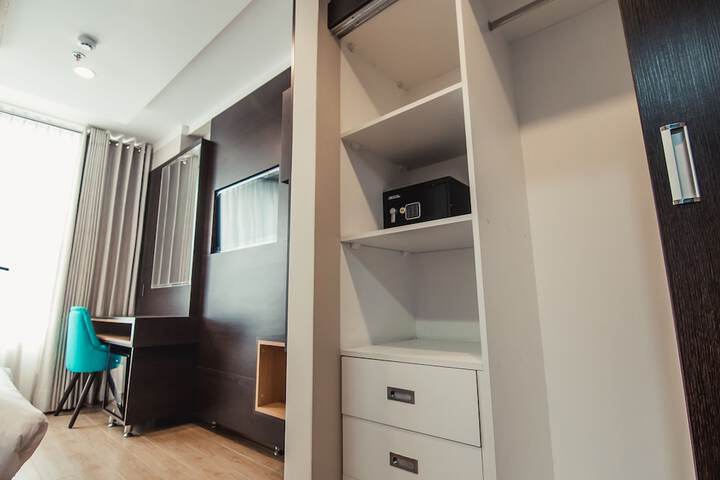 Room 16 of 74