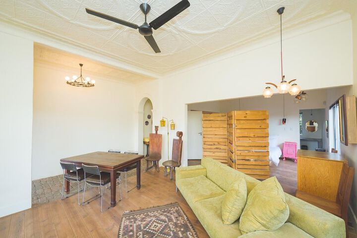 Room 13 of 28